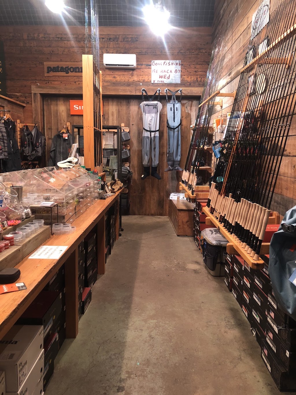 Gruene Outfitters | 1629 Hunter Rd, New Braunfels, TX 78130, USA | Phone: (830) 625-4440