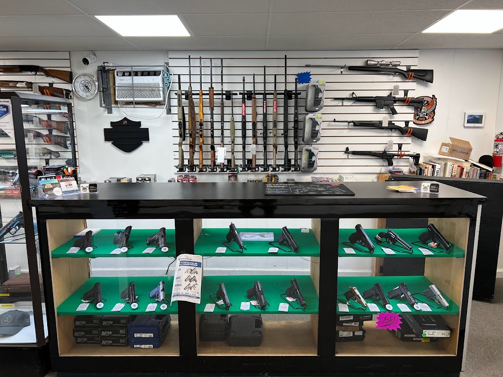 Big Igloo Armory | Store Front, 72 Hanover St, Pemberton, NJ 08068, USA | Phone: (609) 283-0039