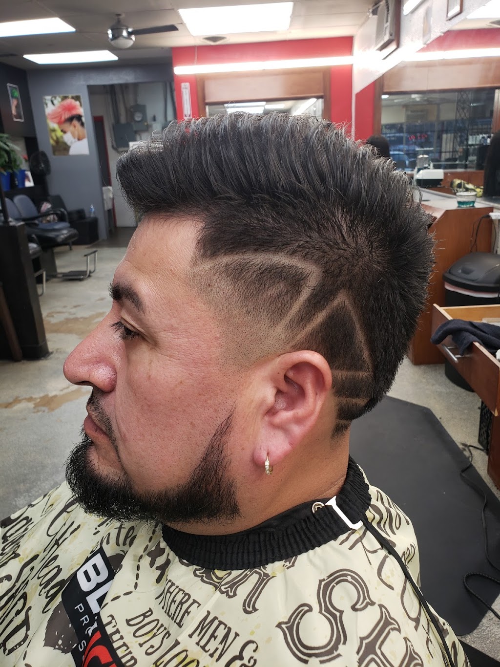 Lilis barbershop & beauty salon | 2003 W Davis St, Dallas, TX 75208, USA | Phone: (469) 579-8367