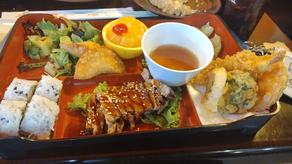 Suzushii Sushi & Grill | 2041 U.S. 287 Frontage Rd #115, Mansfield, TX 76063, USA | Phone: (817) 453-1825