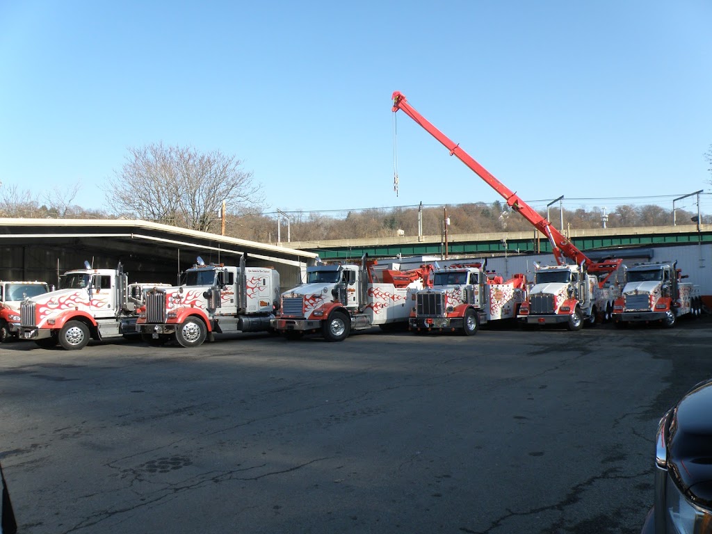 McGann and Chester Towing and Recovery, LLC. | 73C Noblestown Rd, Carnegie, PA 15106, USA | Phone: (412) 381-9400