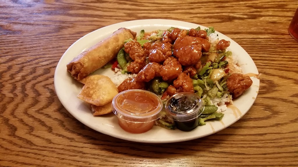 R & Bs Family Restaurant | 802 S Hackman St, Staunton, IL 62088, USA | Phone: (618) 635-2588