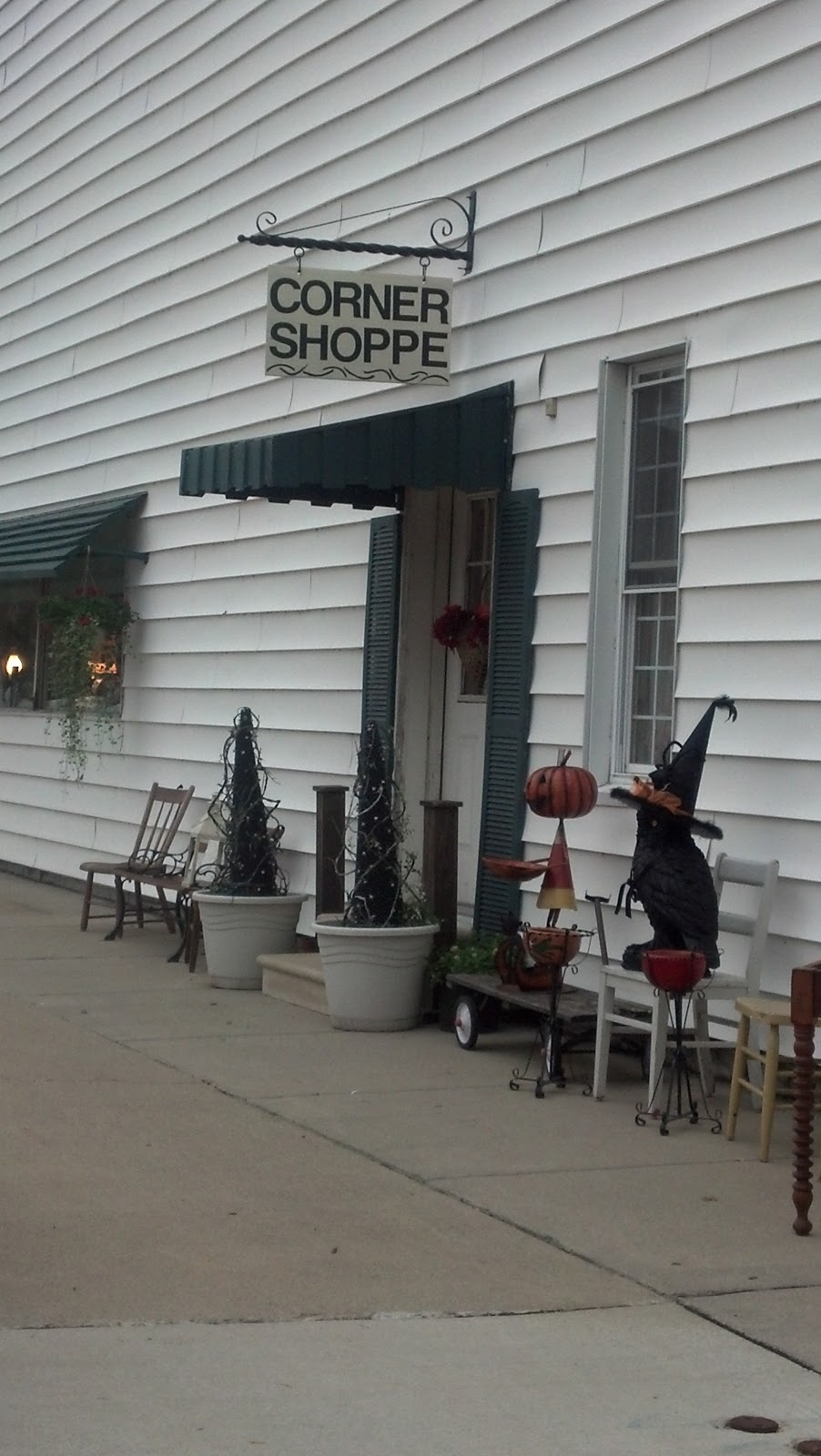 The Corner Shoppe | 10846 Providence St, Whitehouse, OH 43571, USA | Phone: (419) 351-6670