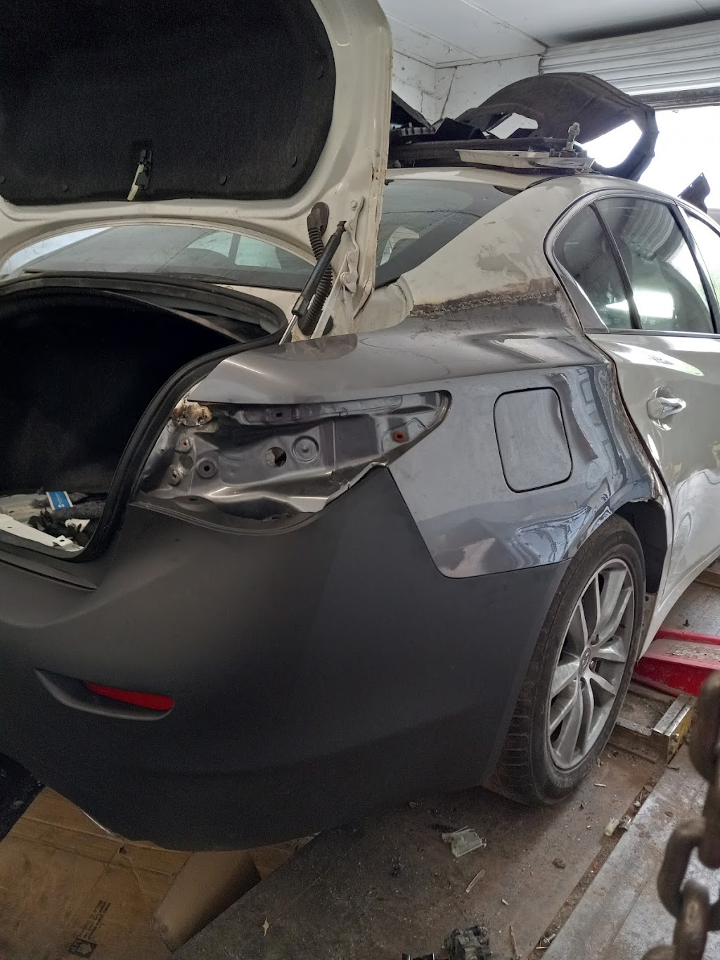 Sanchez Body Shop | 6315 Causeway Blvd, Tampa, FL 33619, USA | Phone: (813) 610-9834