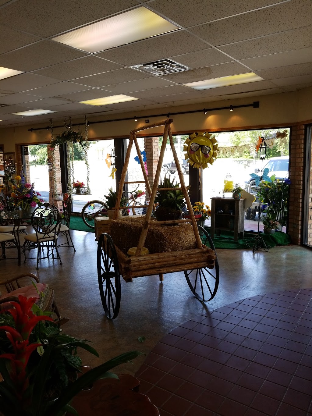 Greenes Florist | 701 N Main St, Weatherford, TX 76086, USA | Phone: (817) 594-2733