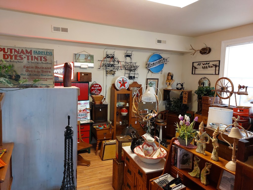 E.T.s Antiques | 15905 CA-49, Drytown, CA 95699, USA | Phone: (209) 223-7900