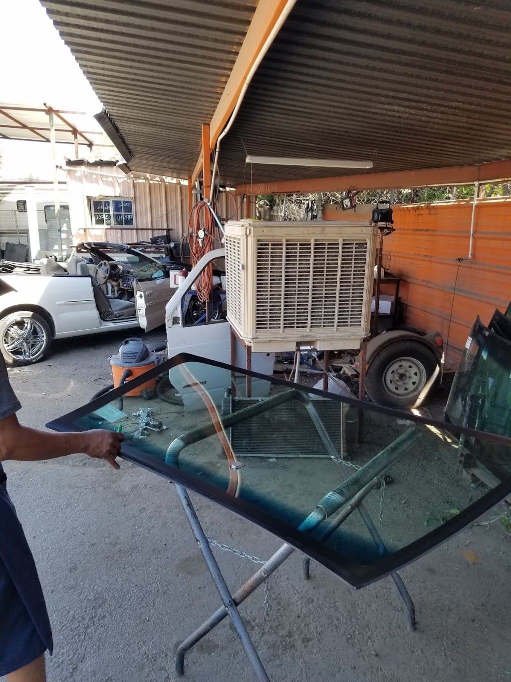 Premier Auto Glass | 2713 E McDowell Rd, Phoenix, AZ 85008, USA | Phone: (602) 718-0769