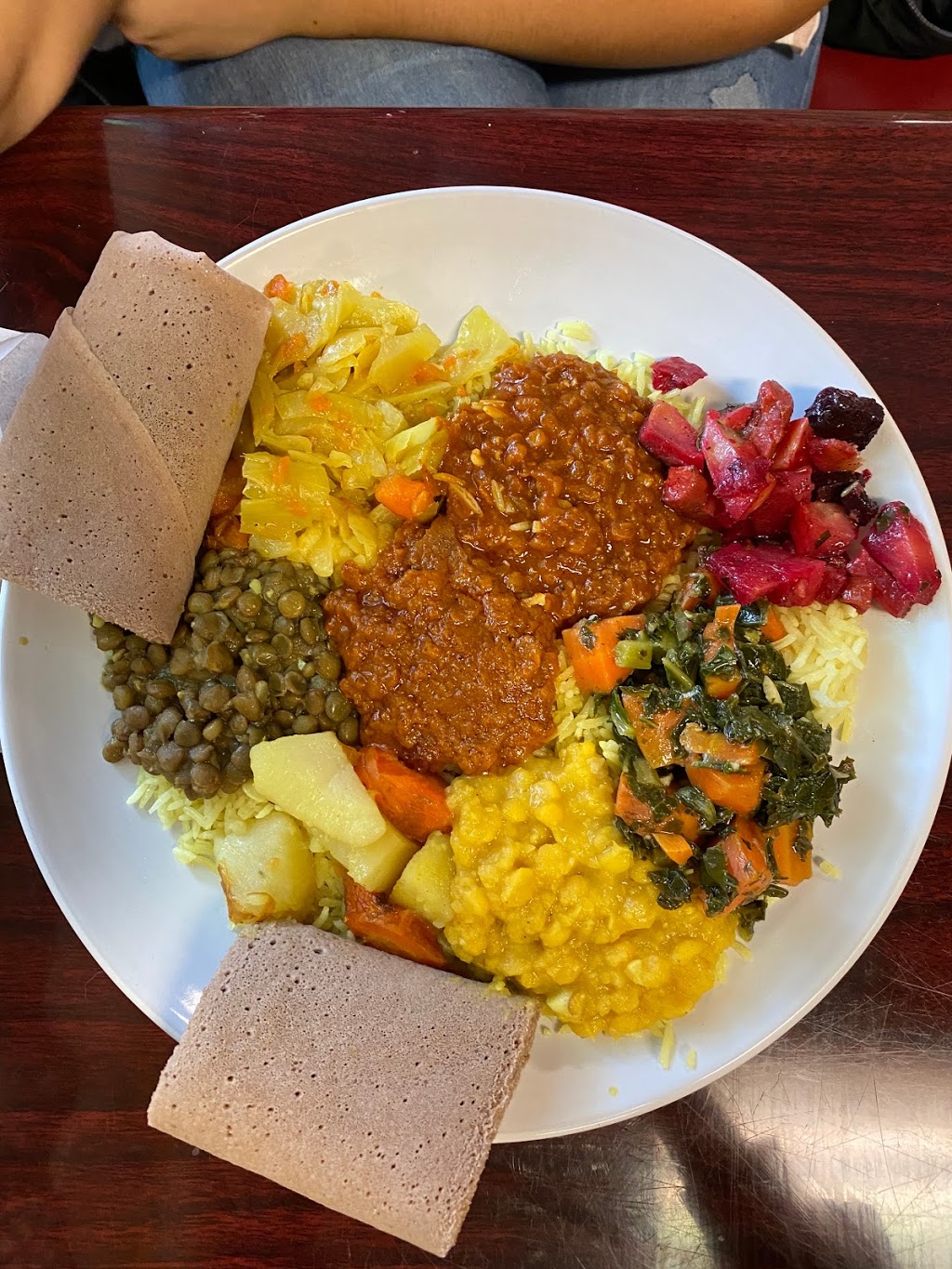 Nile Ethiopian Restaurant | 6715 Powers Ave #3, Jacksonville, FL 32217, USA | Phone: (904) 731-0005