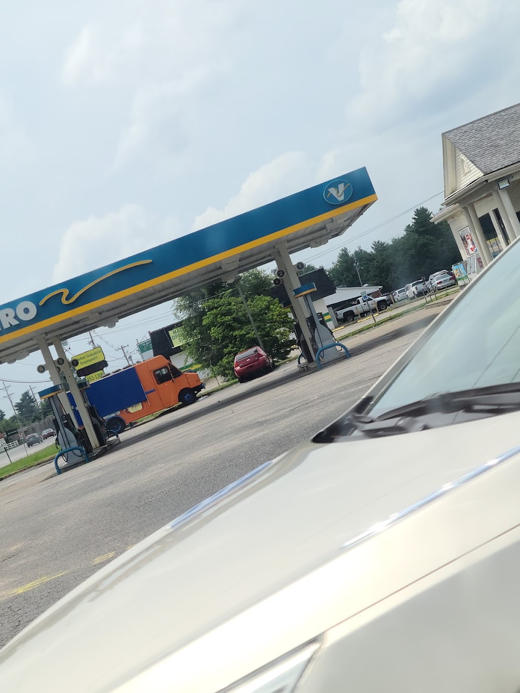 Valero | 4527 Bardstown Rd, Louisville, KY 40218, USA | Phone: (502) 491-7175