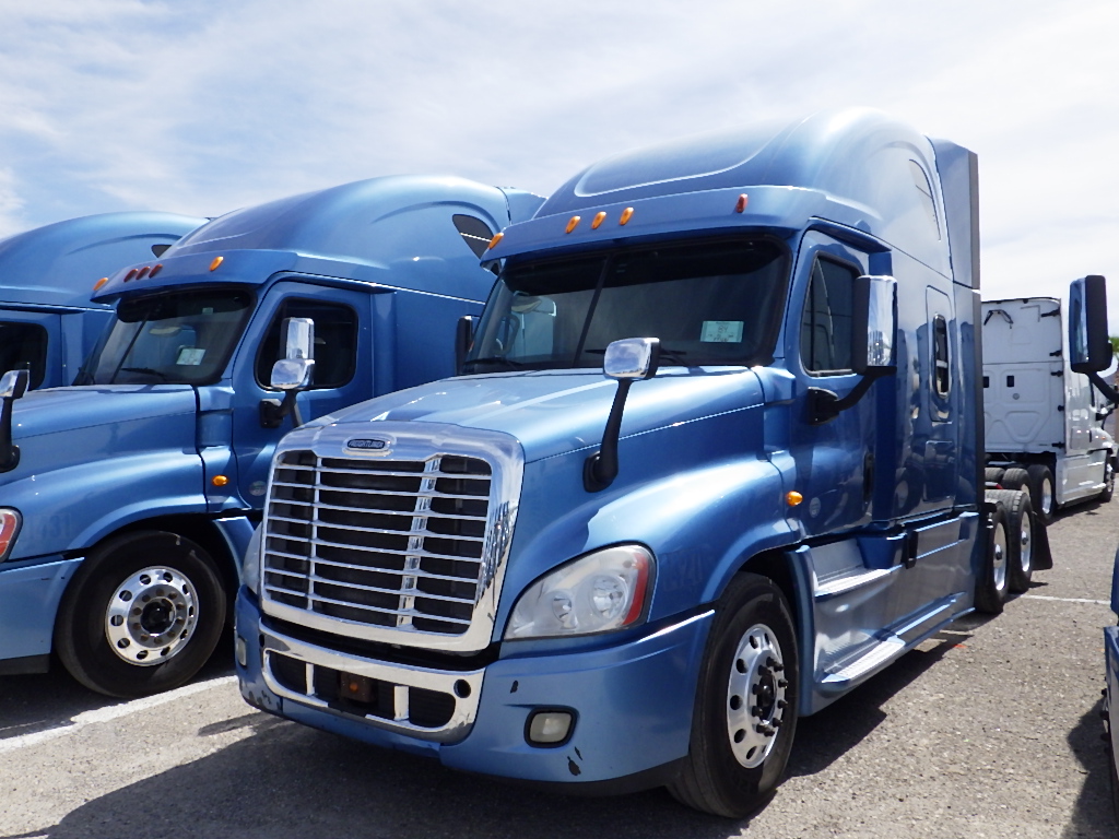 Brothers Truck Sales Inc | 14989 Valley Blvd, Fontana, CA 92335, USA | Phone: (909) 428-4703