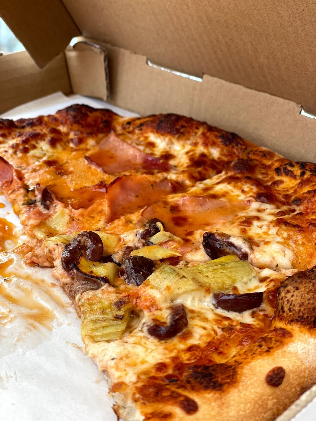 Hero Pizza | 21100 Pacific Coast Hwy, Huntington Beach, CA 92648, USA | Phone: (714) 845-8484