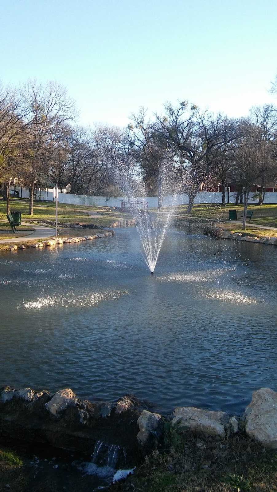 Vinca Circle Park | 7800 Malaga Dr, Fort Worth, TX 76135, USA | Phone: (817) 392-5718