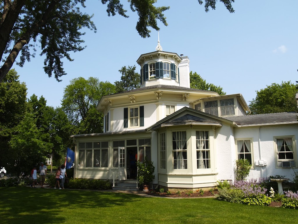 Octagon House Museum | 1004 3rd St, Hudson, WI 54016, USA | Phone: (715) 386-2654
