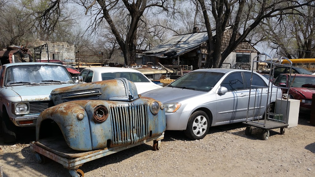 B & W Auto Salvage | 2540 S West St, Wichita, KS 67217, USA | Phone: (316) 941-6450