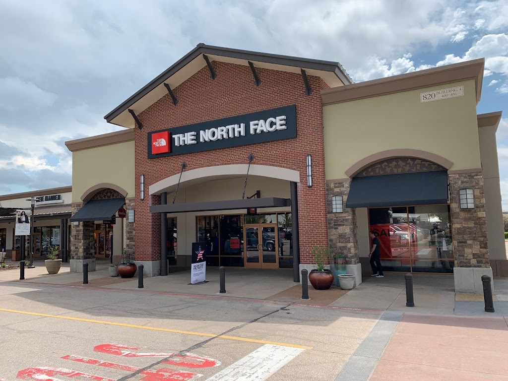 The North Face Allen Premium Outlets | 820 W Stacy Rd Spc 400, Allen, TX 75013, USA | Phone: (972) 678-0075