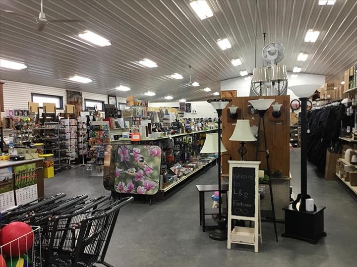 L-n-R Footwear & Gifts | 496 E Lake St, Topeka, IN 46571, USA | Phone: (260) 593-3709