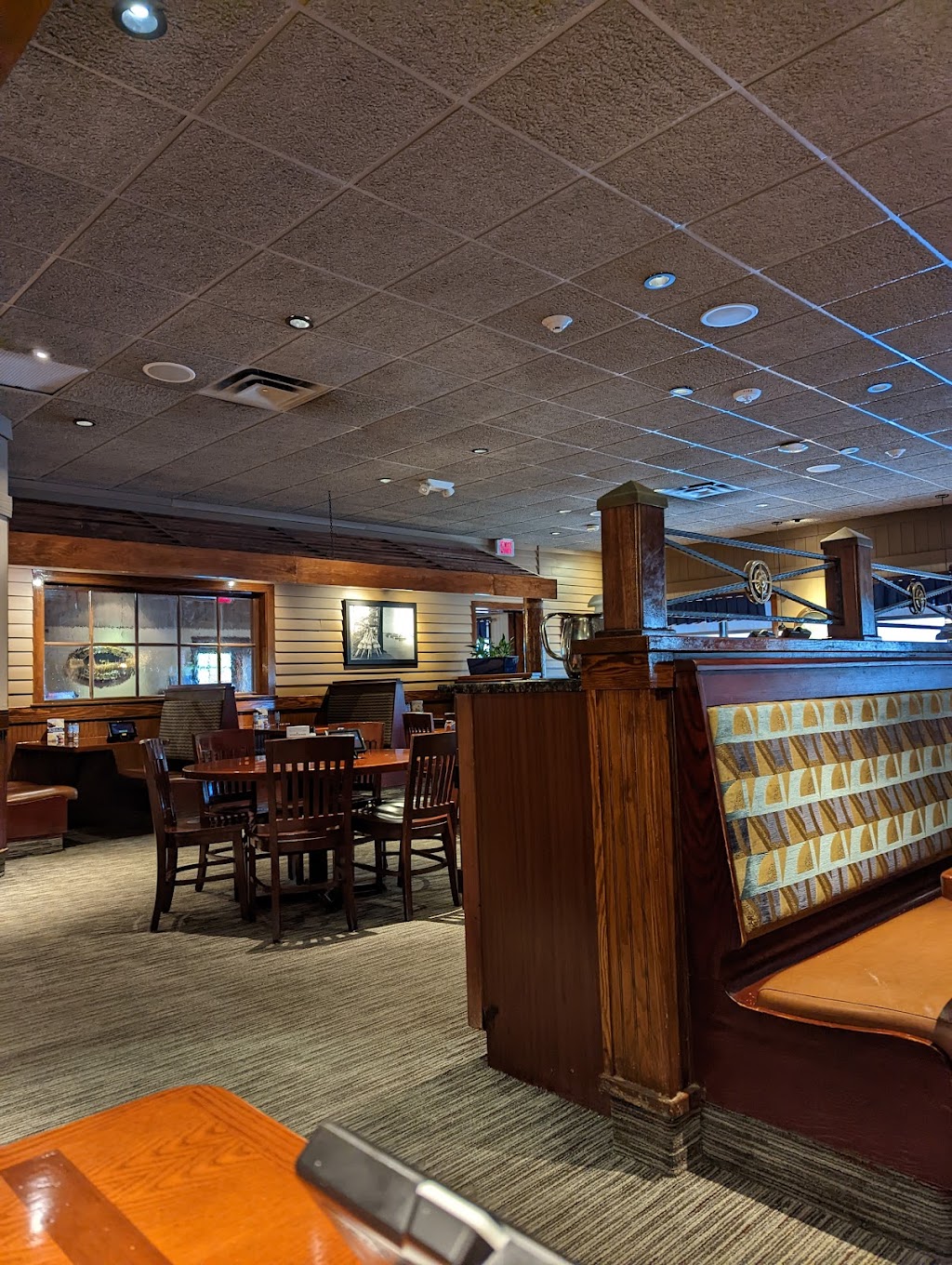 Red Lobster | NEAR BLOSSOM MUSIC CENTER, 1090 Graham Rd, Cuyahoga Falls, OH 44224, USA | Phone: (330) 929-9129