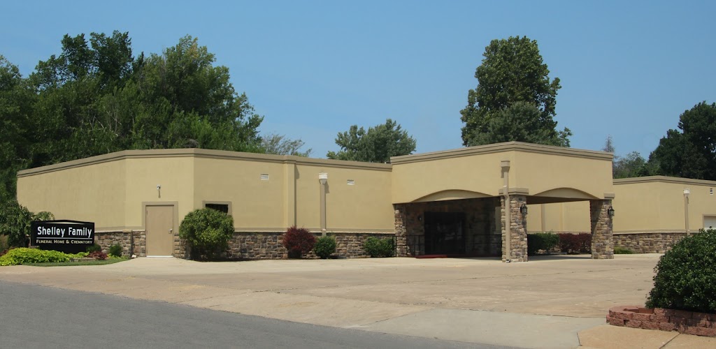 Shelley Family Funeral Home | 906 W Kansas Ave, Arkansas City, KS 67005, USA | Phone: (620) 442-0220