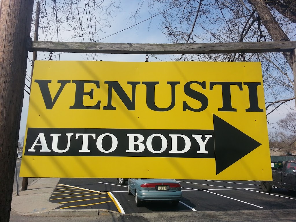 Venusti Auto Body & Towing | 1 Ward Ln, Mahwah, NJ 07430, USA | Phone: (201) 529-3640