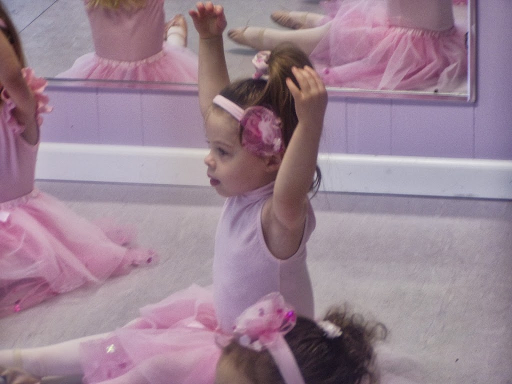 Variations, a dancers studio | 180 Spring Rd, Huntington, NY 11743, USA | Phone: (631) 425-9220