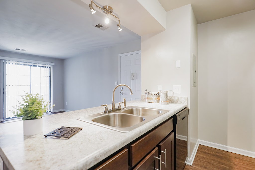 Hampton Creek Apartments | 1612 W Little Creek Rd, Norfolk, VA 23505, USA | Phone: (757) 280-1228