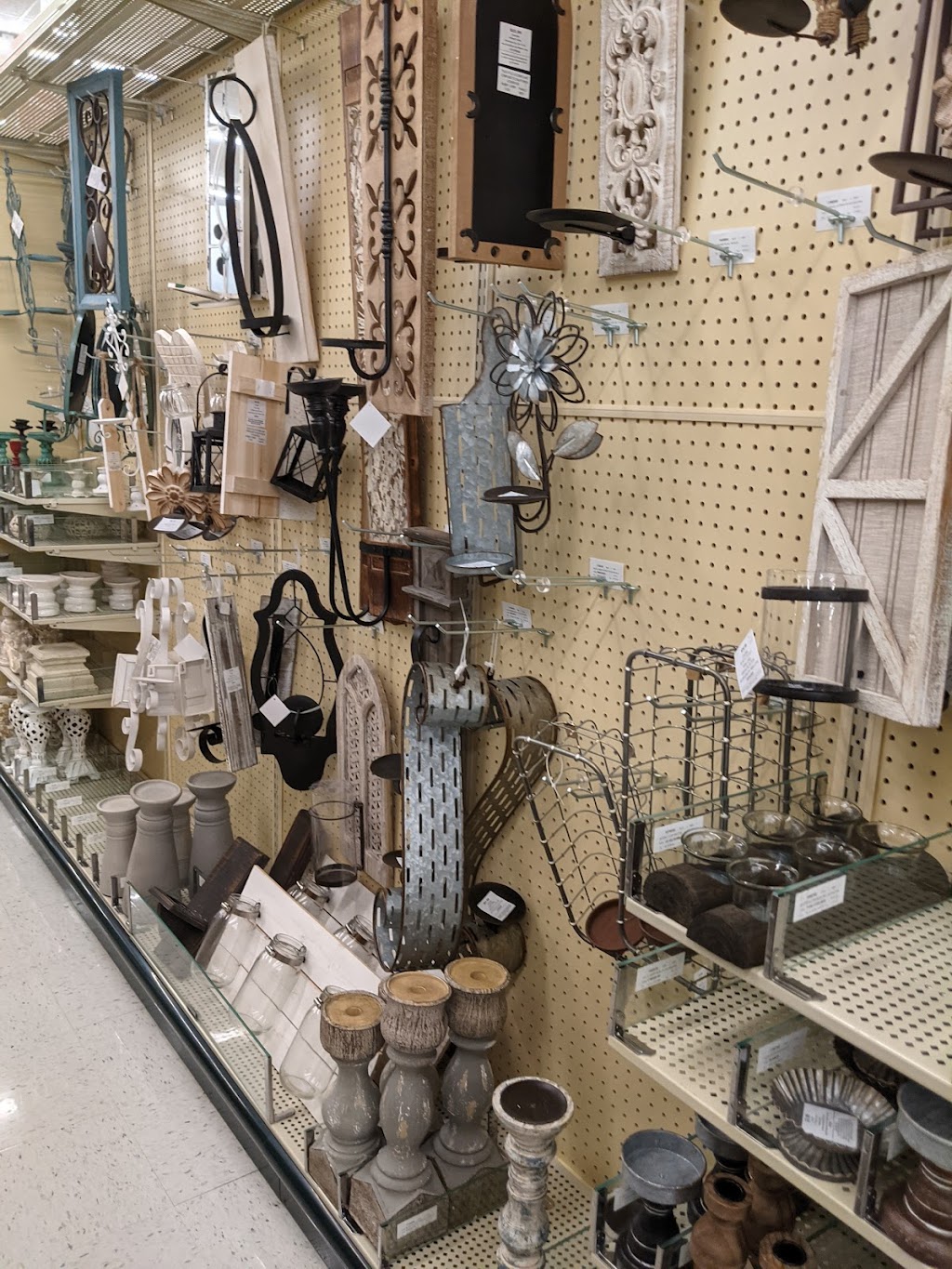 Hobby Lobby | 590 American Way, Terrell, TX 75160, USA | Phone: (972) 551-0016