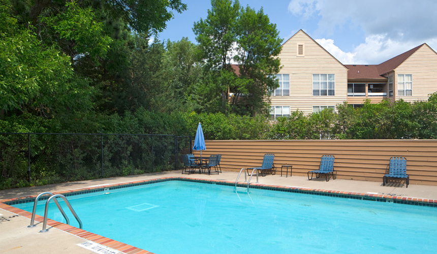 Coachman Trails Apartments | 1405 Olive Ln N, Plymouth, MN 55447, USA | Phone: (763) 473-1405