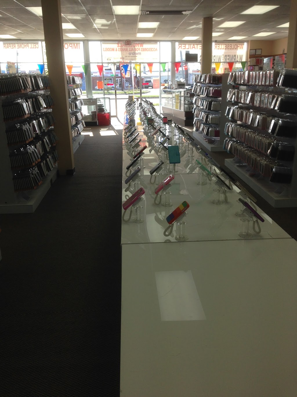 Warner World Wireless | 11402 Harry Hines Blvd, Dallas, TX 75229, USA | Phone: (972) 750-1903