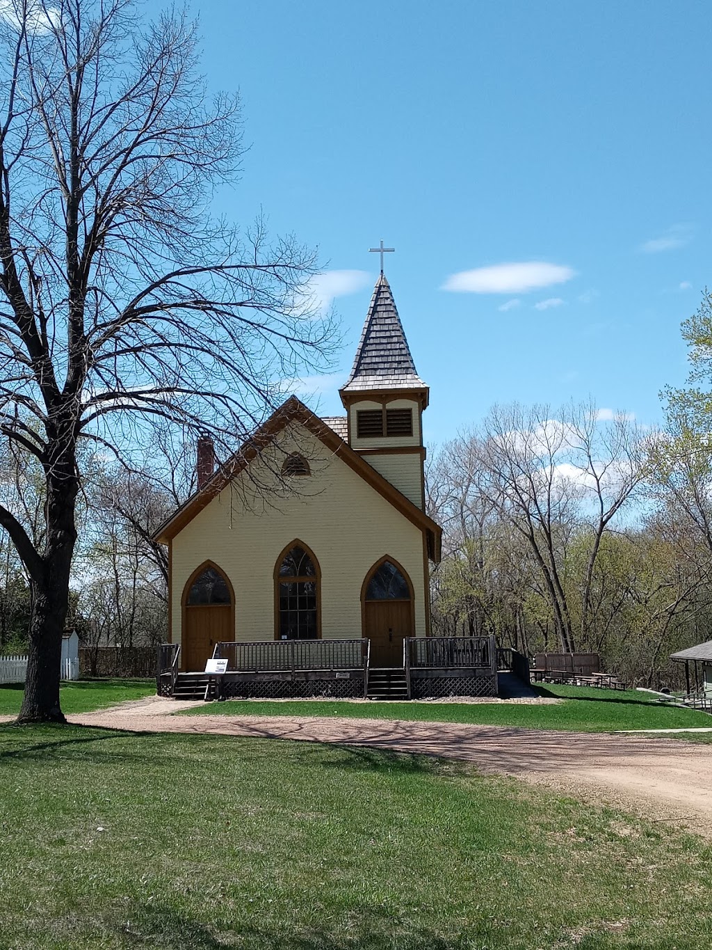 The Landing—Minnesota River Heritage Park | 2187 County Rd 101, Shakopee, MN 55379, USA | Phone: (763) 694-7784