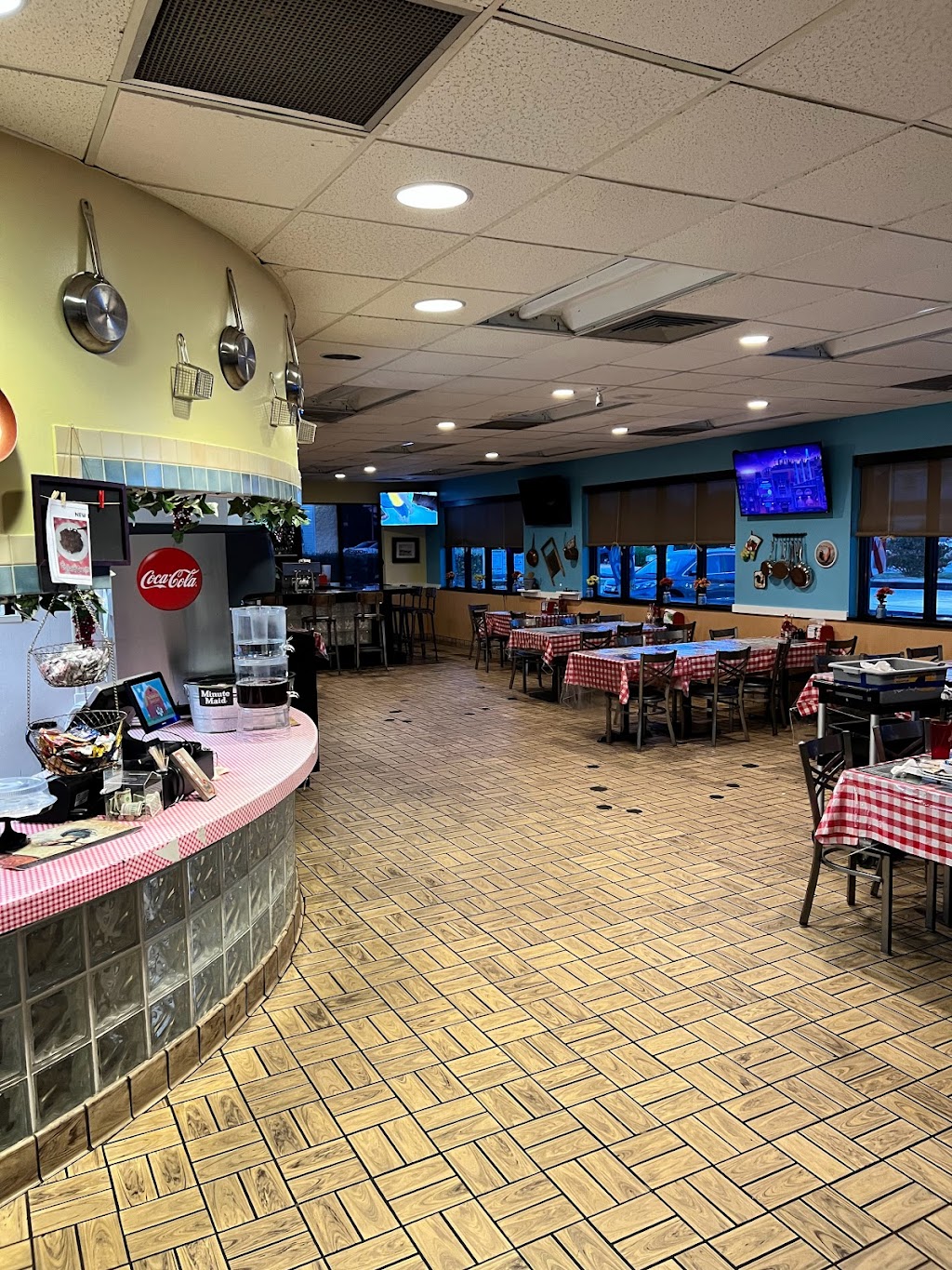 The Chicken Coop Country Diner 814 Ocean Trail, Corolla, NC 27927