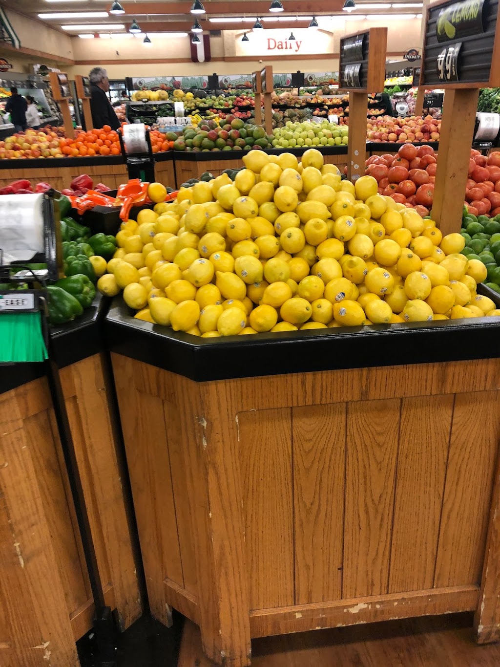 JONS International Marketplace | 7134 Sepulveda Blvd, Van Nuys, CA 91405, USA | Phone: (818) 455-4020