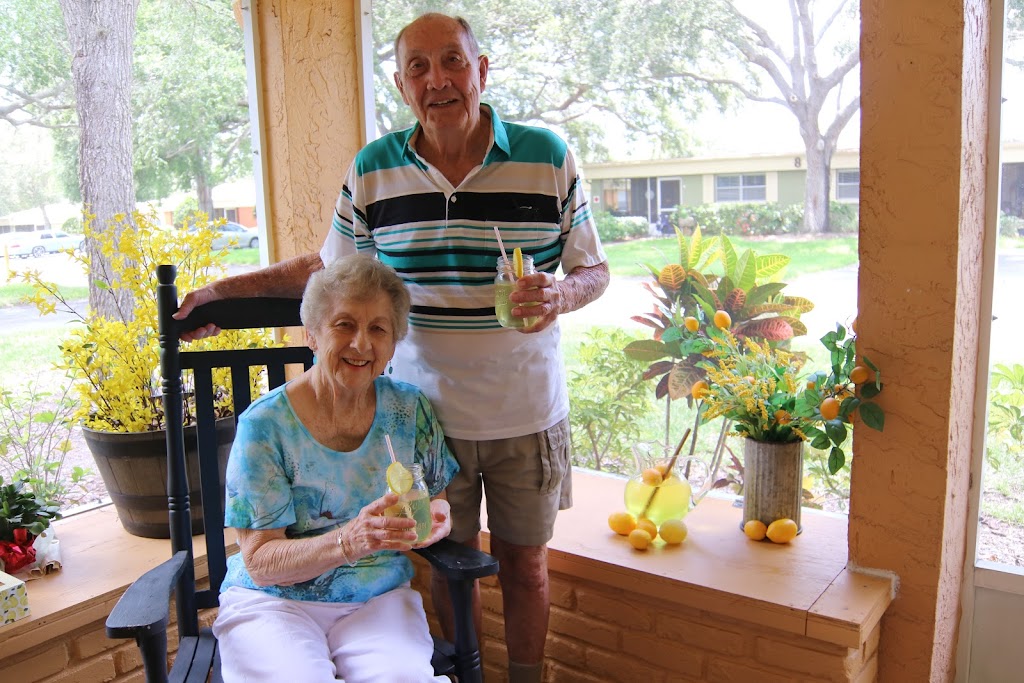 Oak Manor Senior Living Community | 3600 Oak Manor Ln, Largo, FL 33774, USA | Phone: (727) 219-9025