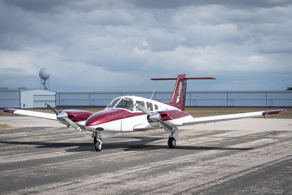 VT AAA Flight School | 18000 Groeschke Rd Hangar 2E, Blue Hangar, Houston, TX 77084, USA | Phone: (281) 503-4222