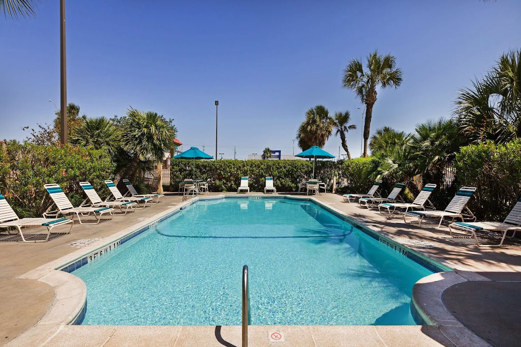 Palm Bliss Hotel Corpus Christi South | 6225 S Padre Island Dr, Corpus Christi, TX 78412, USA | Phone: (361) 991-5730