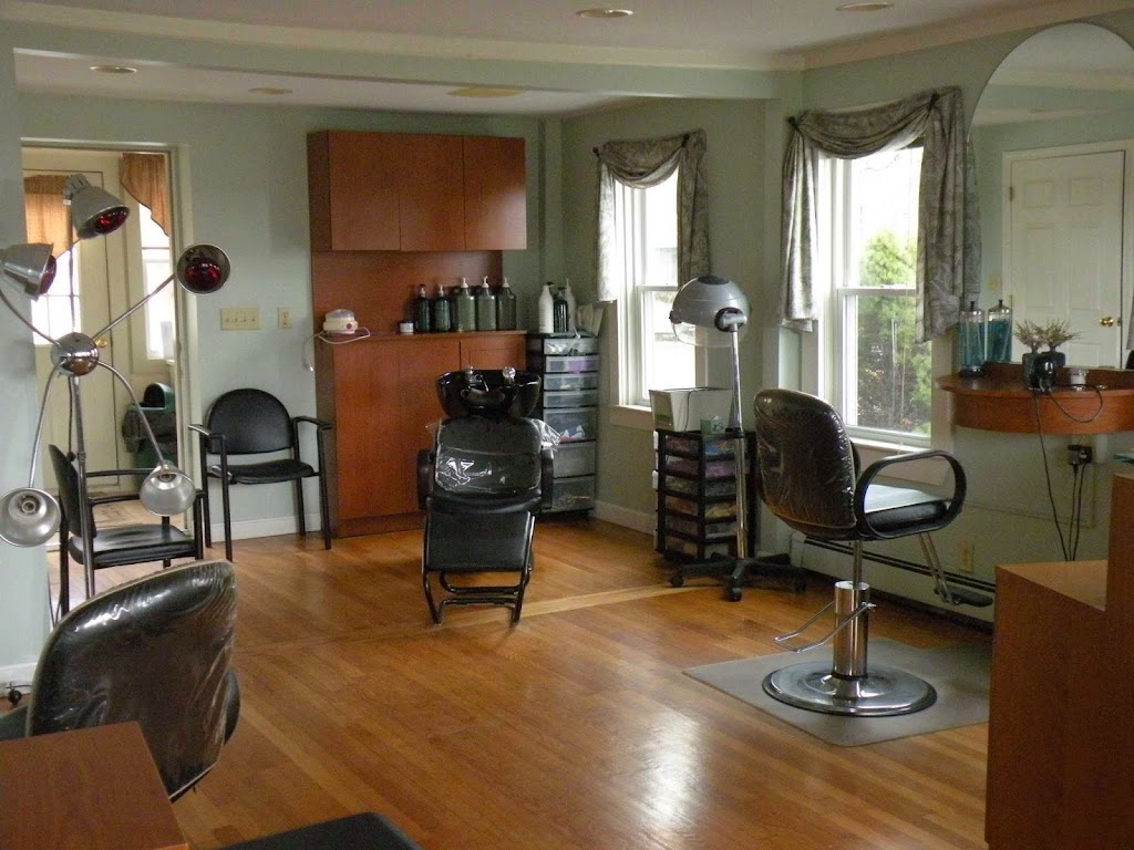 Phillip Richard Salon | 9 Washington St, Plainville, MA 02762, USA | Phone: (508) 643-3700