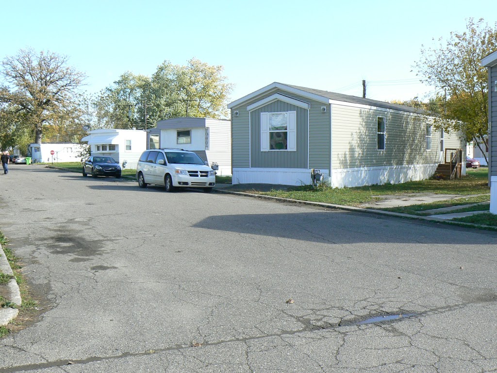 Flat Rock Terrace Mobile Home Community | 14210 Telegraph Rd, Flat Rock, MI 48134, USA | Phone: (734) 479-2479