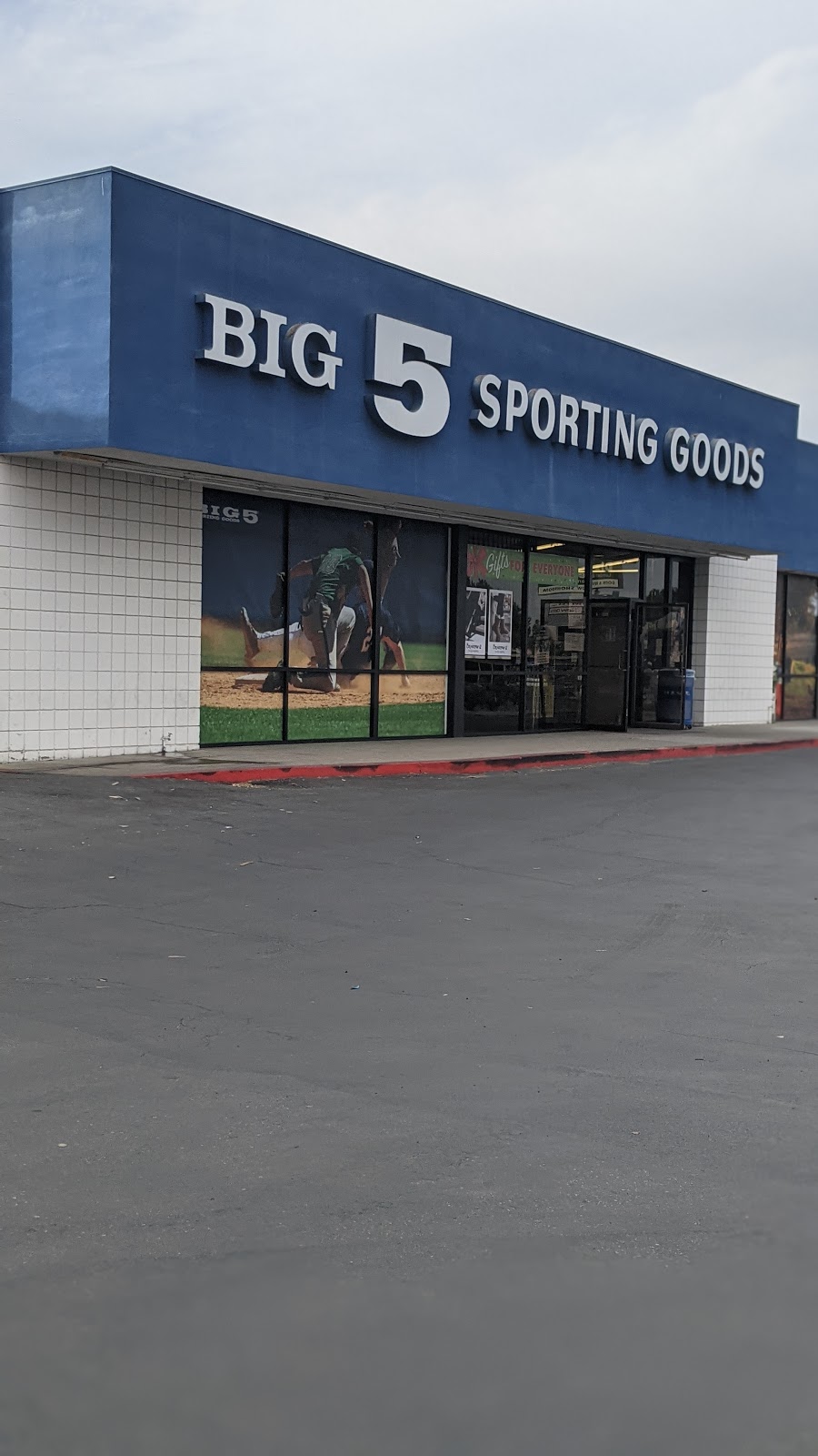 Big 5 Sporting Goods | 4838 Convoy St, San Diego, CA 92111, USA | Phone: (858) 560-0311