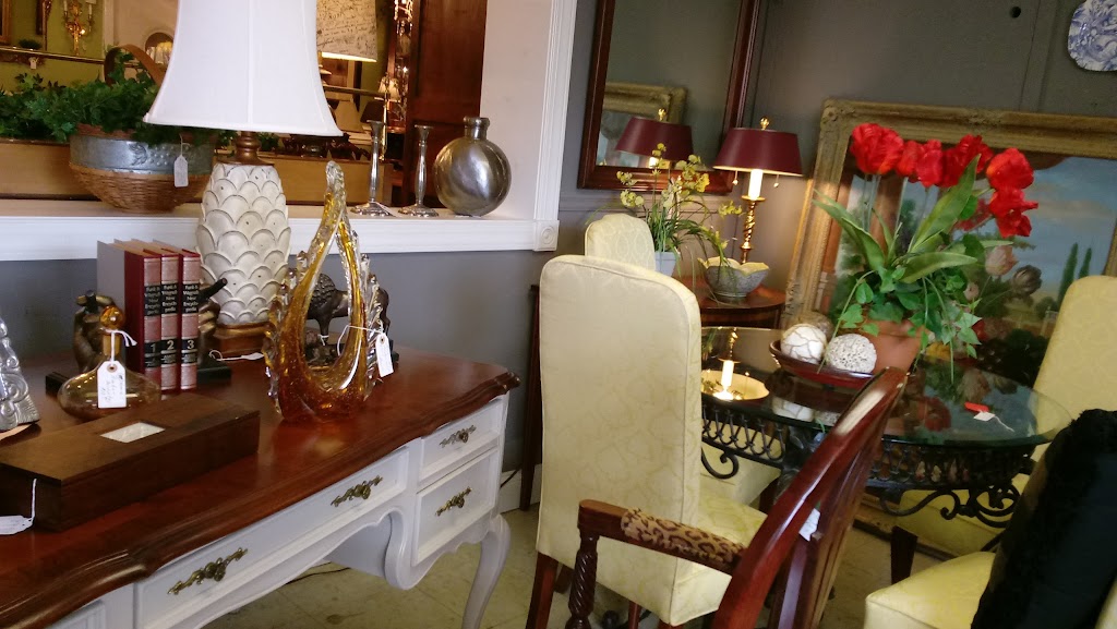 Trussville Antiques and Interiors | 147 N Chalkville Rd, Trussville, AL 35173, USA | Phone: (205) 661-9805