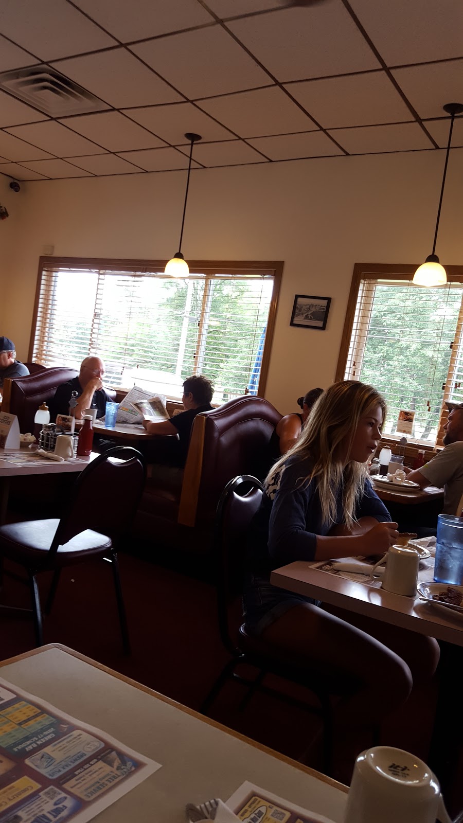 Lake Ripley Family Restaurant | W9644 US-12, Cambridge, WI 53523, USA | Phone: (608) 423-4523