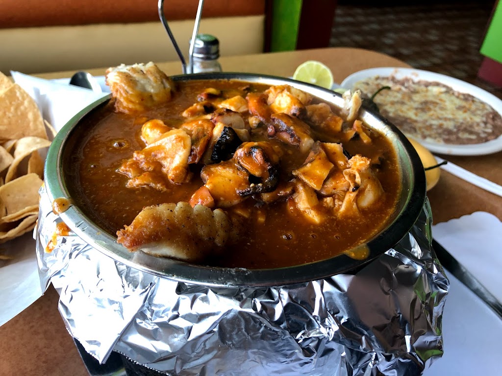 Mariscos Vallarta Grill | 13324 Victory Blvd, Van Nuys, CA 91401, USA | Phone: (818) 989-1214