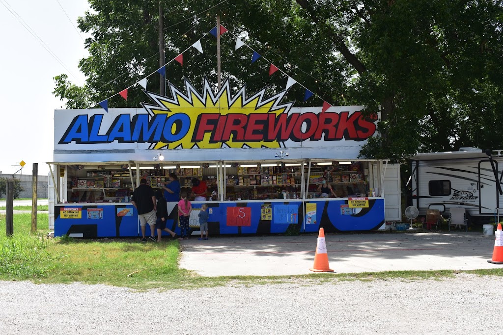 Alamo Fireworks Stand | 1301 TX-80, San Marcos, TX 78666, USA | Phone: (210) 667-1106