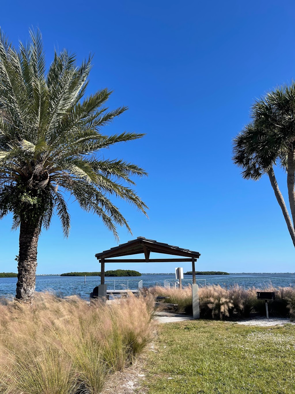 Bayfront Park Recreation Center | 4052 Gulf of Mexico Dr, Longboat Key, FL 34228 | Phone: (941) 316-1999