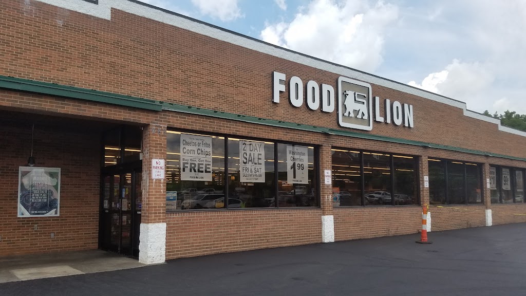 Food Lion | 647 S Key St E, Pilot Mountain, NC 27041, USA | Phone: (336) 368-9553