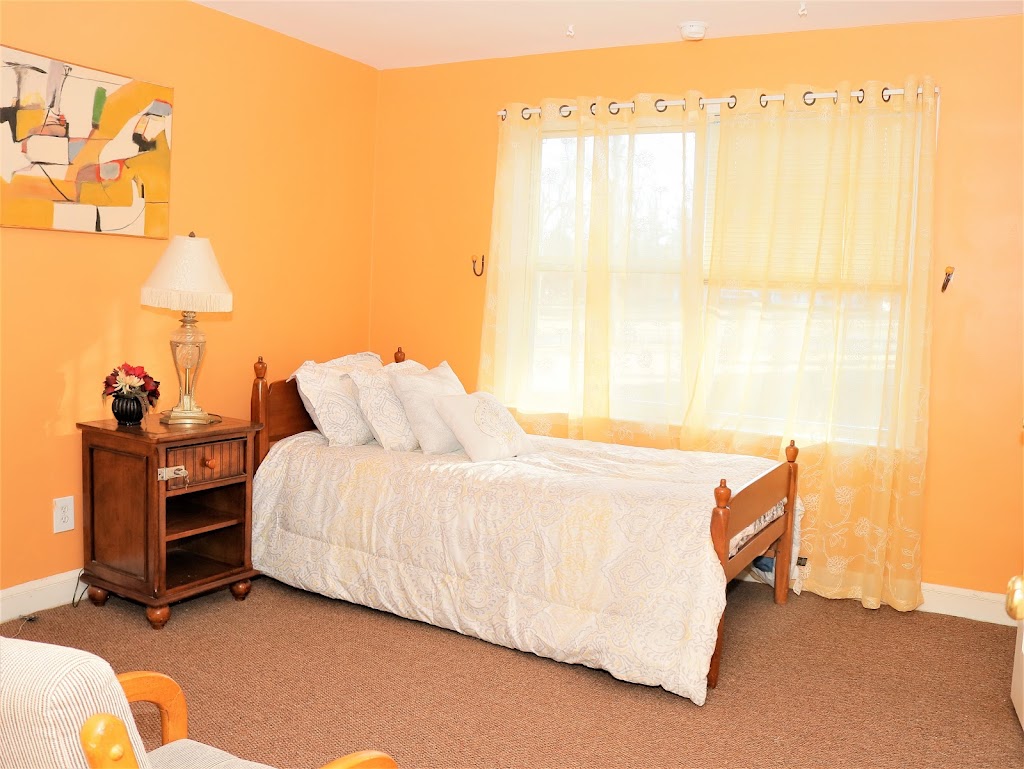 Elegant Senior Living | 10505 Burbank Dr, Rockville, MD 20854, USA | Phone: (301) 637-9688