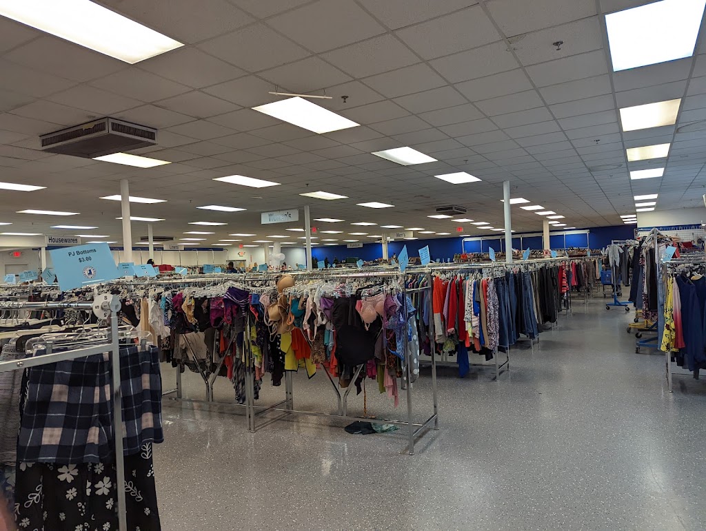 Goodwill Toledo | Deveaux Village Shopping Center, 2600 W Sylvania Ave #107, Toledo, OH 43613, USA | Phone: (419) 472-2606