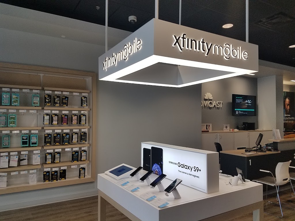 Xfinity Store by Comcast | 3041 Butterfield Rd Suite 101, Oak Brook, IL 60523, USA | Phone: (800) 934-6489