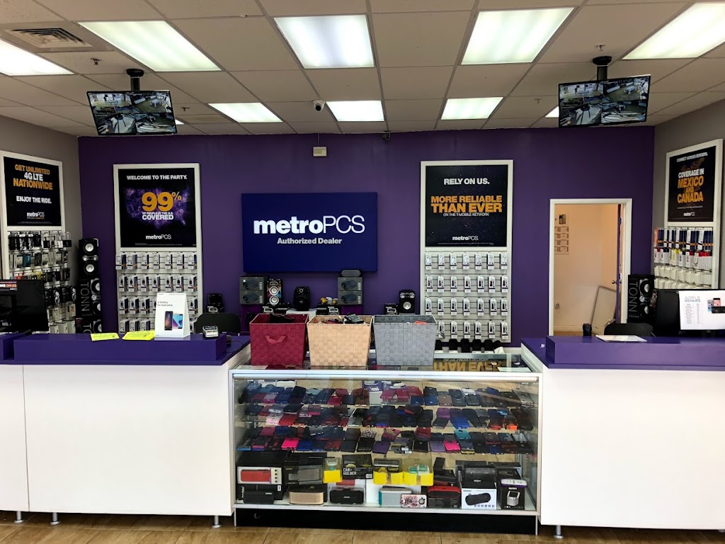 Metro by T-Mobile | 1766 22nd St S, St. Petersburg, FL 33712 | Phone: (727) 822-9161