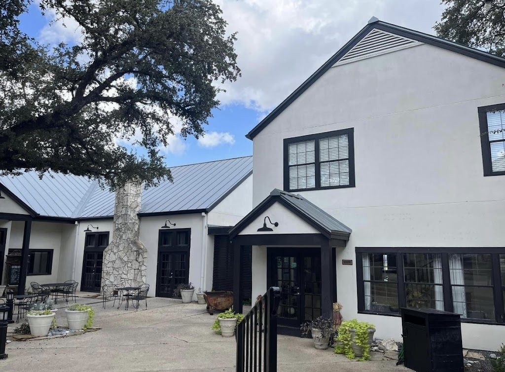 La Colline | 1651 US-90 West, Castroville, TX 78009, USA | Phone: (830) 538-3200