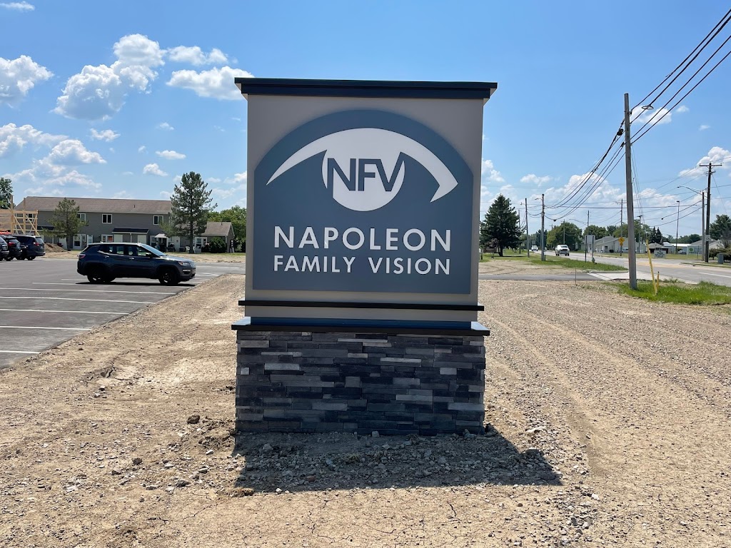 Napoleon Family Vision & Contact Lens Center | 1804 Oakwood Ave, Napoleon, OH 43545, USA | Phone: (419) 599-4541