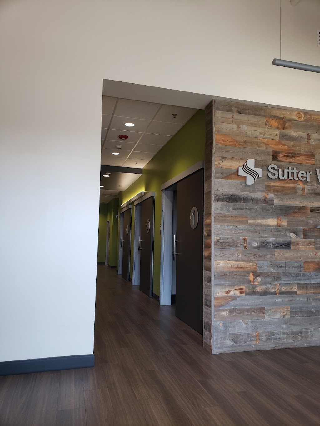 Sutter Walk-In Care - Folsom | 2766 E Bidwell St #600, Folsom, CA 95630, USA | Phone: (800) 972-5547